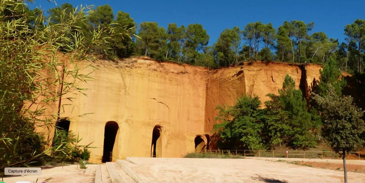 La Fontaine Aux Fees Βίλα Lagnes 0*,  Γαλλία